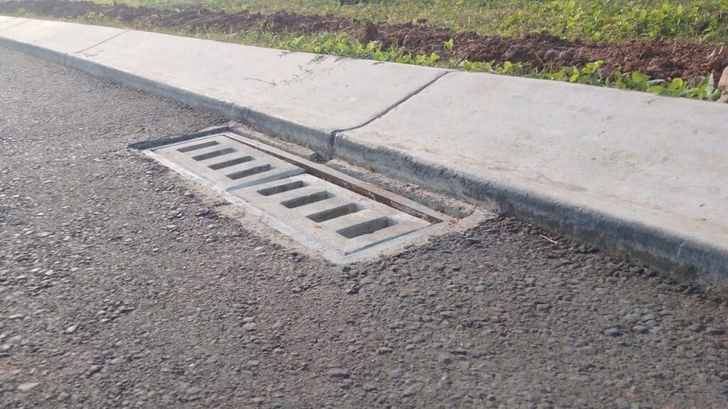 Concrete Curb Gutter